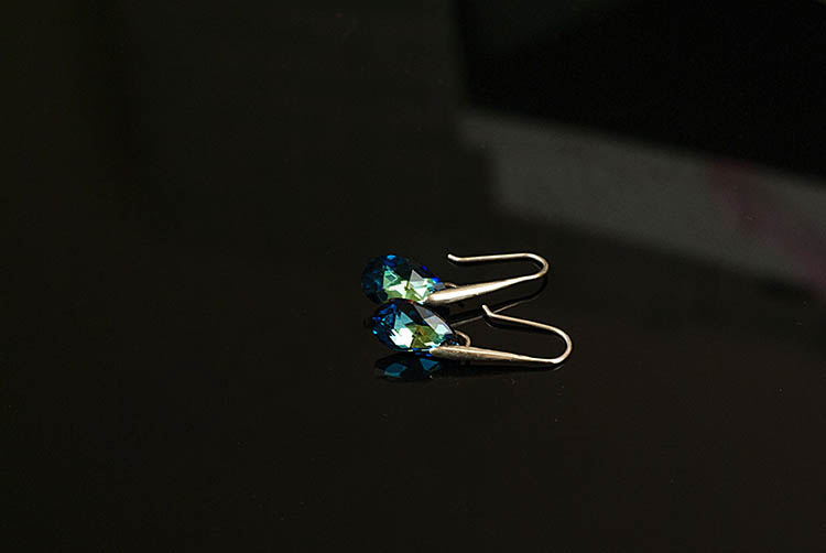 Сребърни обеци с капковидни кристали Swarovski - Image 5