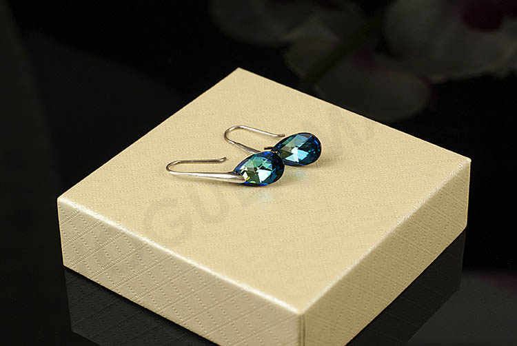 Сребърни обеци с капковидни кристали Swarovski - Image 6