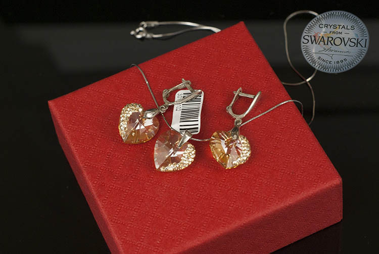 Сребърен комплект с кристални златисти сърца Swarovski и ръчна инкрустация - Image 5