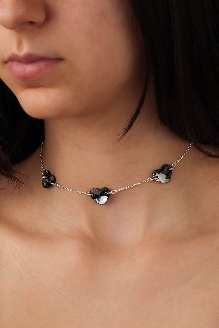 Сребърен чоукър с искрящи черни сърца Swarovski - Image 4