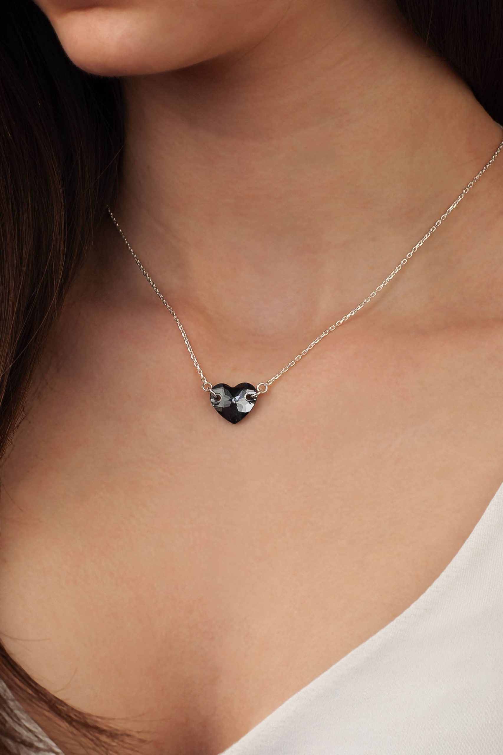 Сребърно колие с черно сърце Swarovski – снимка 3