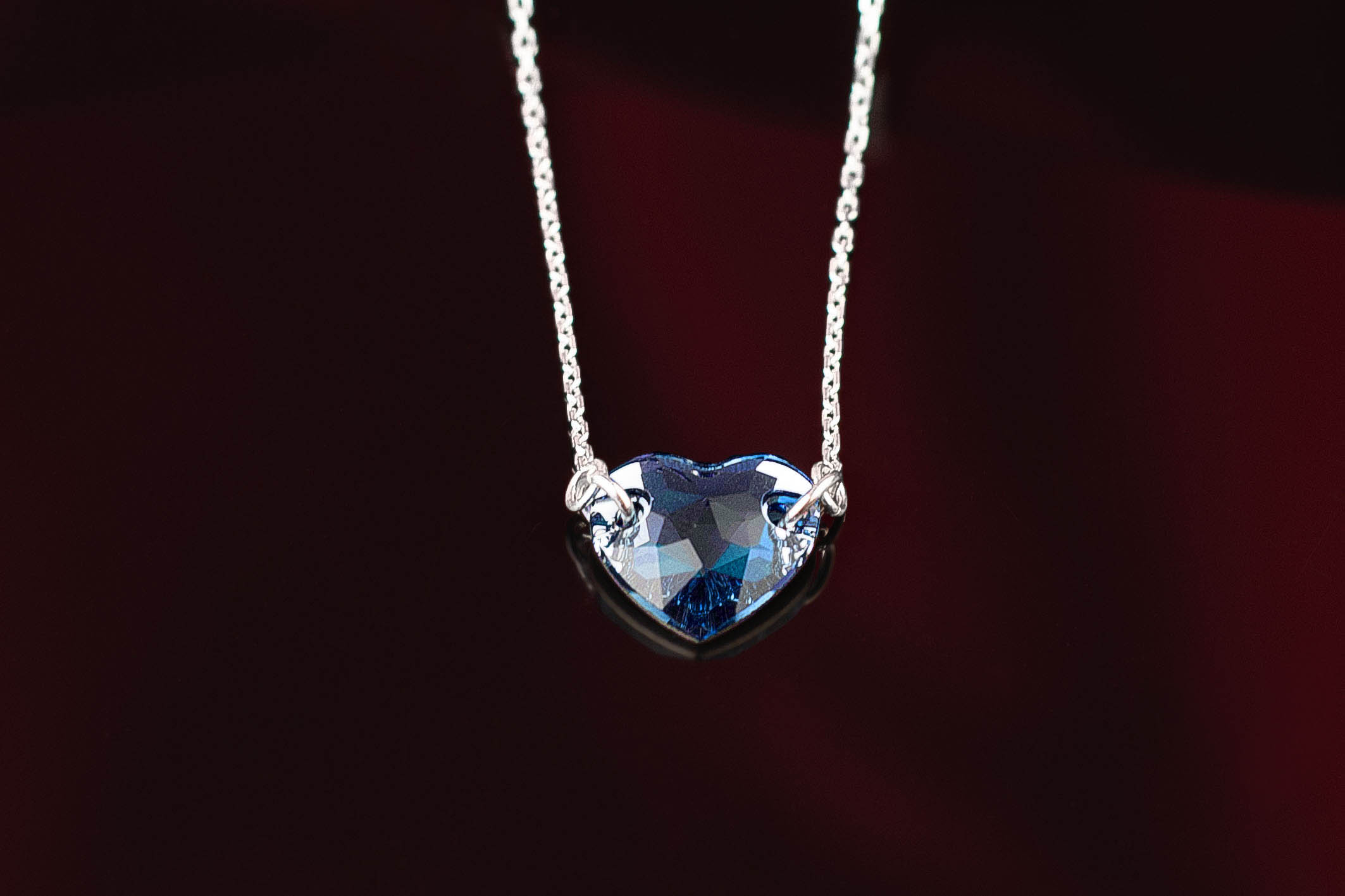 Сребърно колие със синьо сърце Swarovski - Image 2