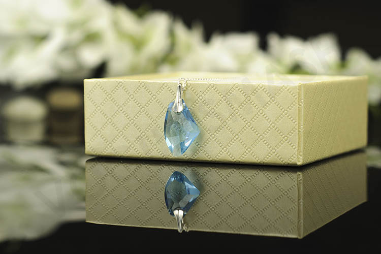 Сребърно колие с небесно син кристал Swarovski – снимка 1