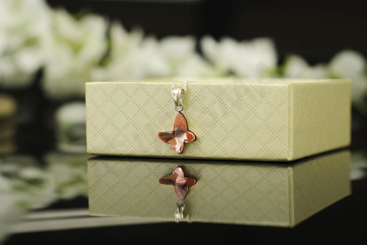Сребърно колие с кристална оранжева пеперуда Swarovski – снимка 1