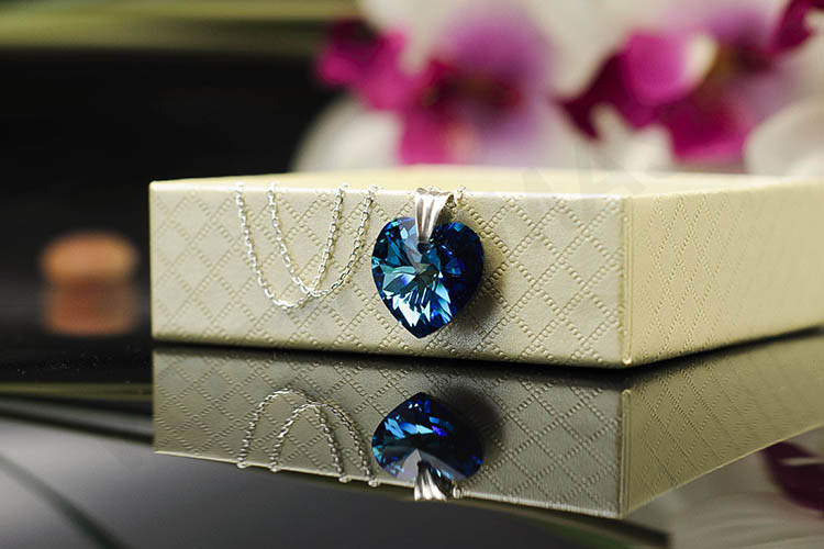 Сребърно колие с голямо кристално сърце Swarovski – снимка 4